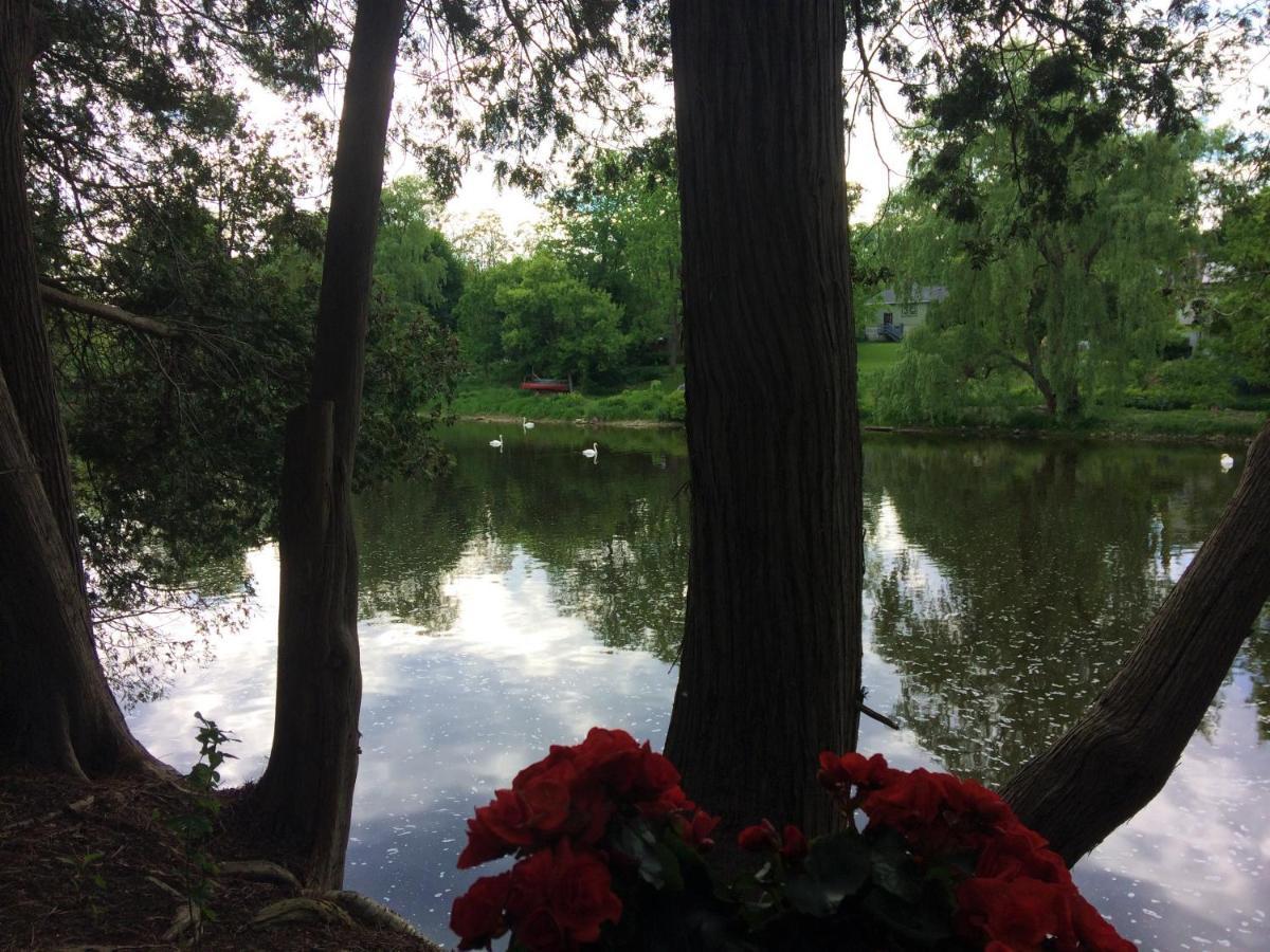 Romantic Riverside Suite In เอลอรา ภายนอก รูปภาพ